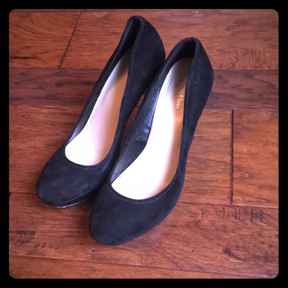 6 inch Calvin Klein pump